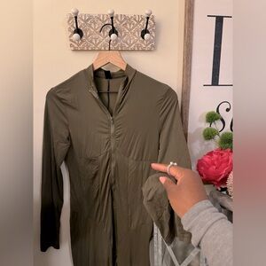 SHEIN Army green jumpsuit with front zipper 🌺